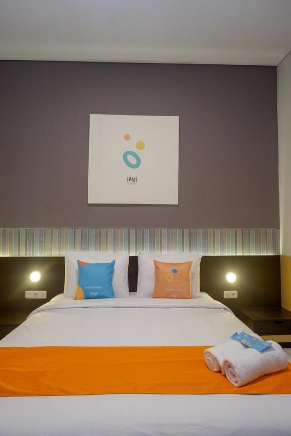 Sans Hotel Good Wish Semarang Jomblang Eksteriør billede