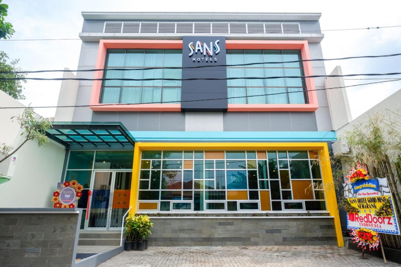Sans Hotel Good Wish Semarang Jomblang Eksteriør billede