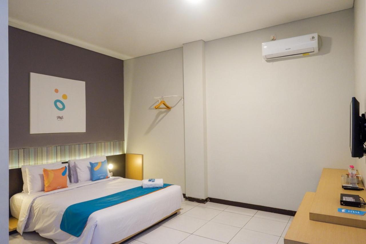 Sans Hotel Good Wish Semarang Jomblang Eksteriør billede